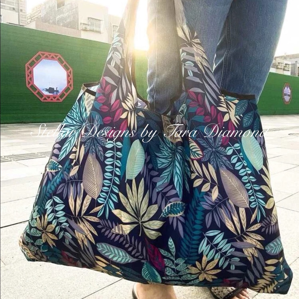 Tropical foldable bag